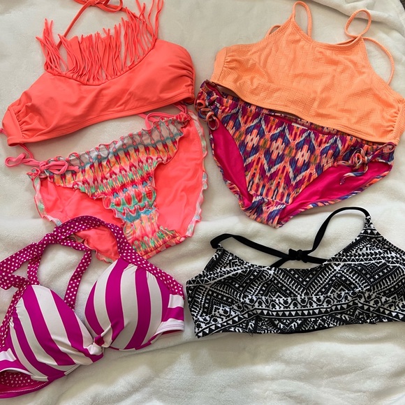 Beachwear Assortment - SWIMSUITS & COVER-UPS - Picture 1 of 11